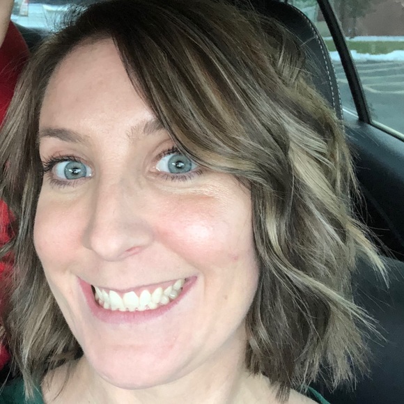 Meet your Posher, April - Picture 1 of 1